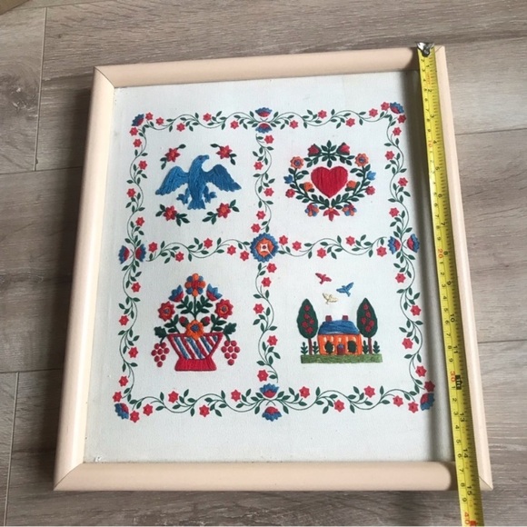 Vintage crewel handmade wall hanging cottage birds floral bohemian vibes - Picture 3 of 6